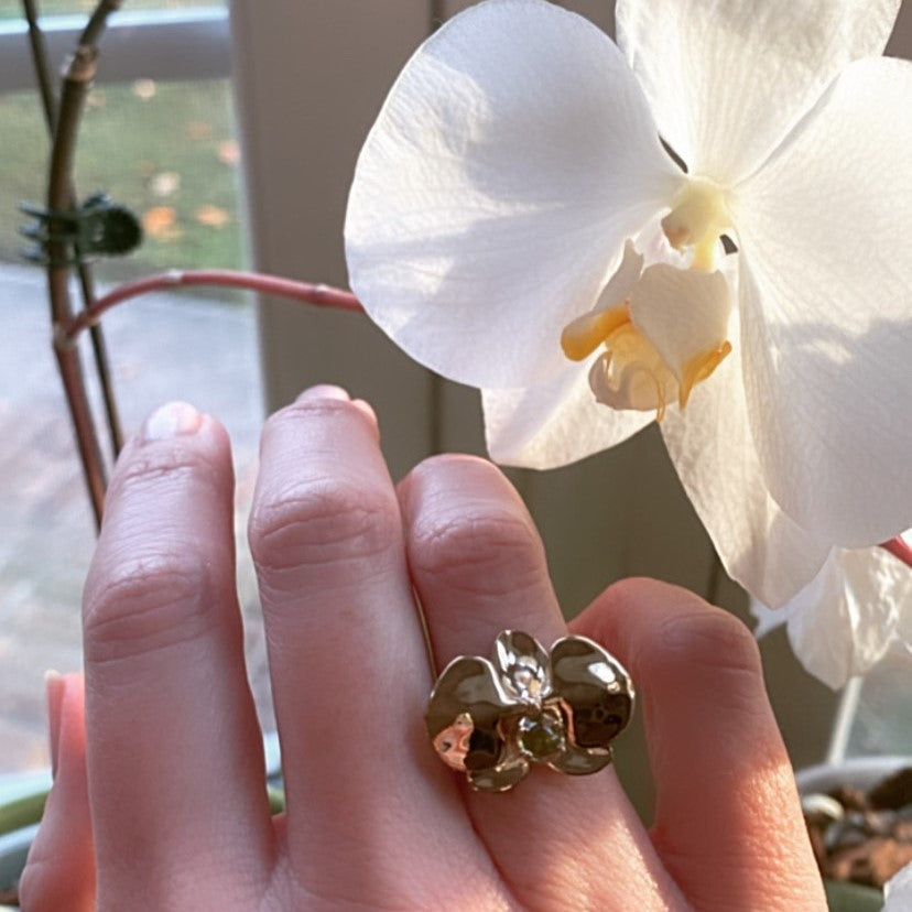 Gold Orchid Peridot Ring